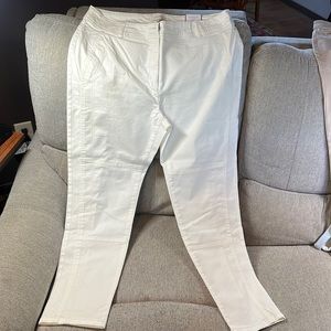 NWT, Chico’s (“size 2.5”) ultimate fit slimming cream colored pants
